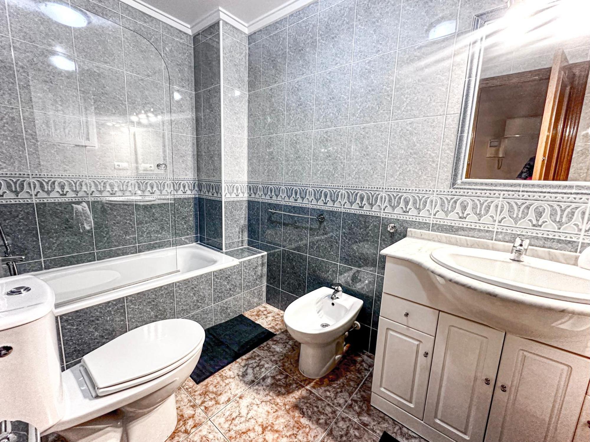 Zadorhomes - Caballero De Rodas Residence Torrevieja Exteriör bild